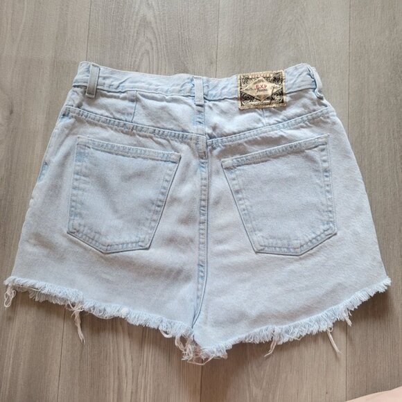 Vintage Express High-Waisted Light Wash Denim Shorts Size 13 With Frayed Hem - Picture 5 of 7